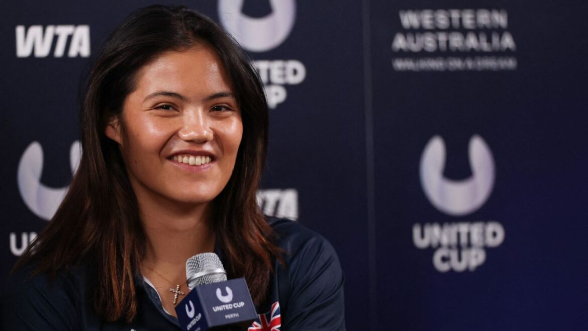 Emma Raducanu withdraws from United Cup as GB make winning start