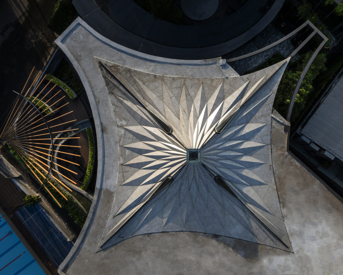 Urban Sparkle for Hokkaido Sachi Restaurant Thao Dien / Takashi Niwa Architects