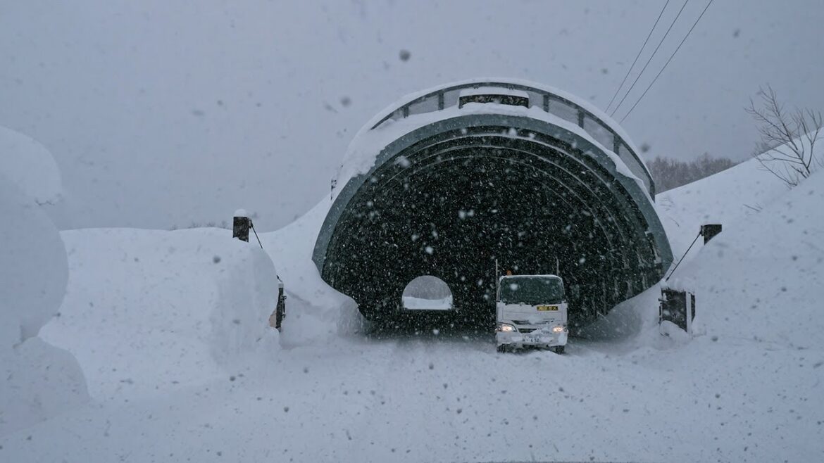 Japan Snow Drive 4K | Kuroishi to Sukayu 2022 [Remastered]