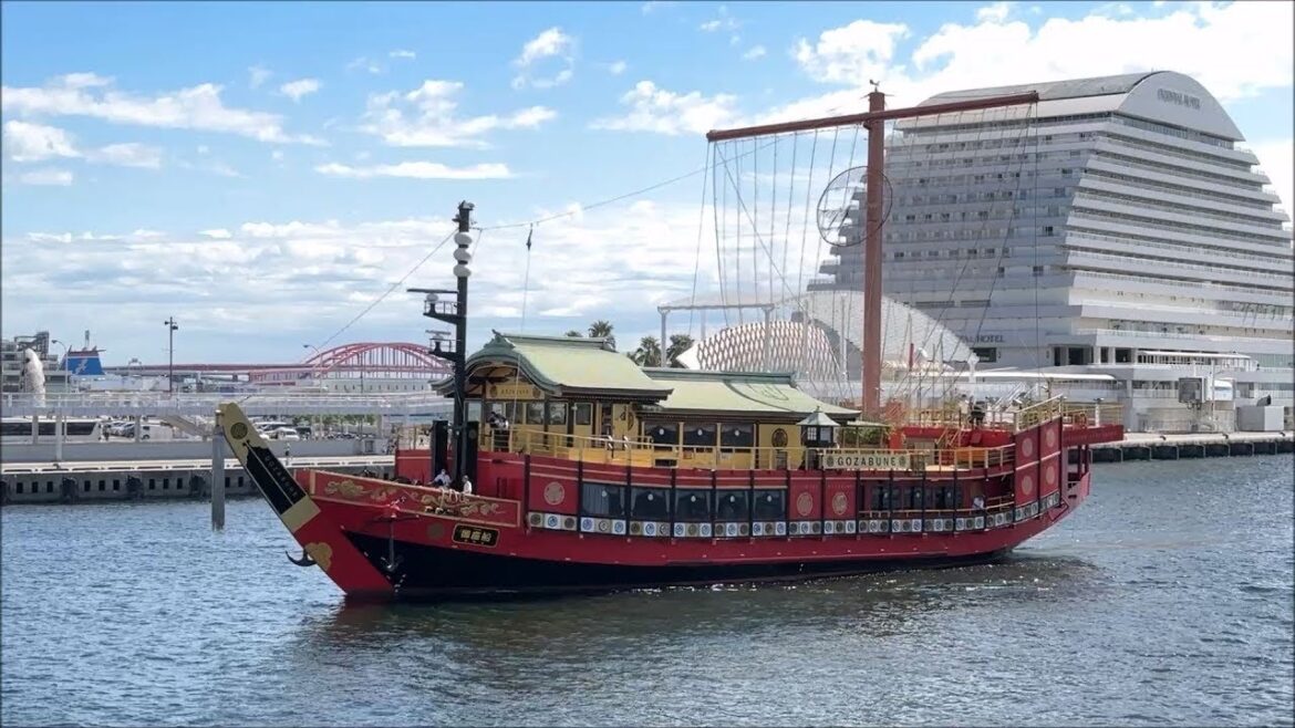 Cleveland Wayfarer in Japan - An Evening Cruise around Kobe Bay