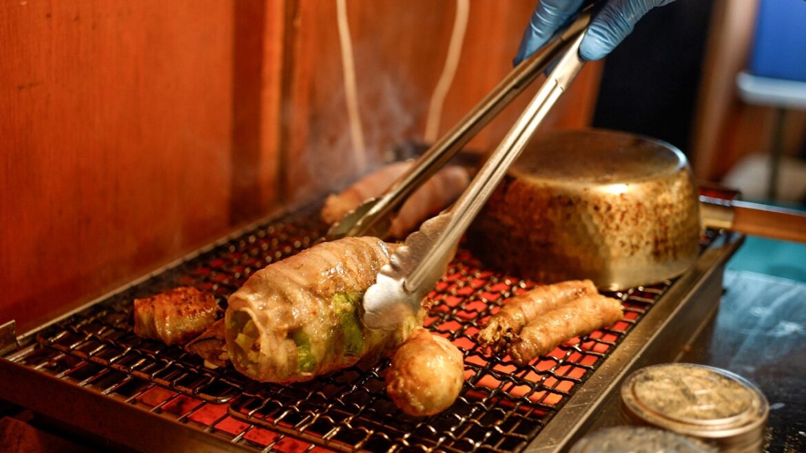 豊富なアレンジ野菜巻や焼き物におでん!居酒屋やバーを展開する企業がてがける鹿児島の屋台に密着 かごしまリアカー屋台 Japanese Yatai Street food stall Kagoshima 豊富なアレンジ野菜巻や焼き物におでん!居酒屋やバーを展開する企業がてがける鹿児島の屋台に密着 かごしまリアカー屋台 Japanese Yatai Street food stall Kagoshima