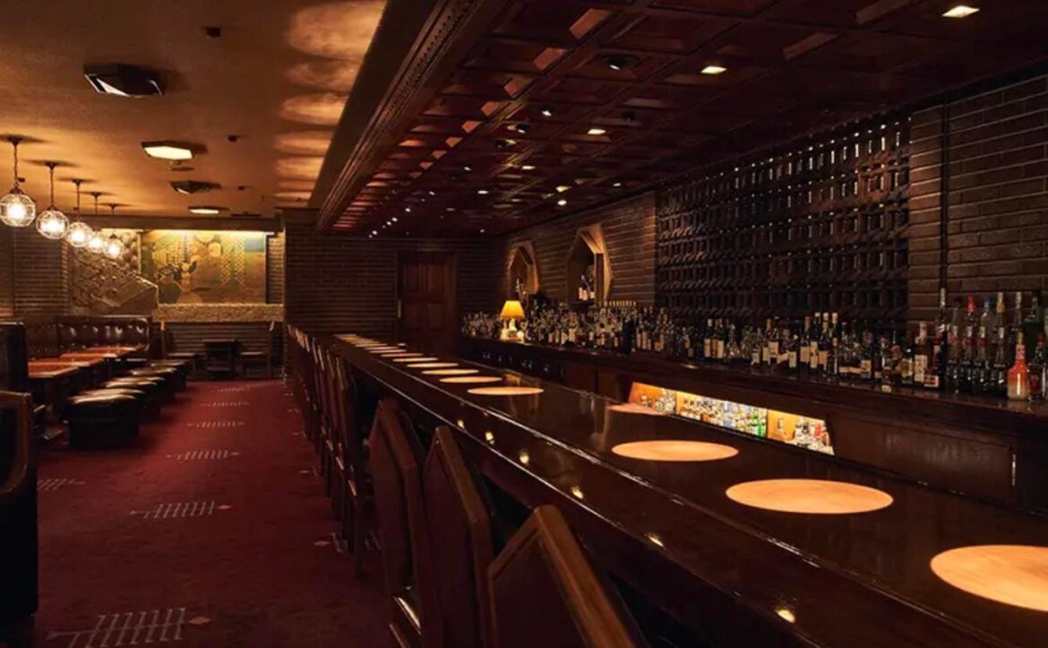 Tokyo’s Old Imperial Bar Is A Living Time Capsule Of Hotel Bar Elegance