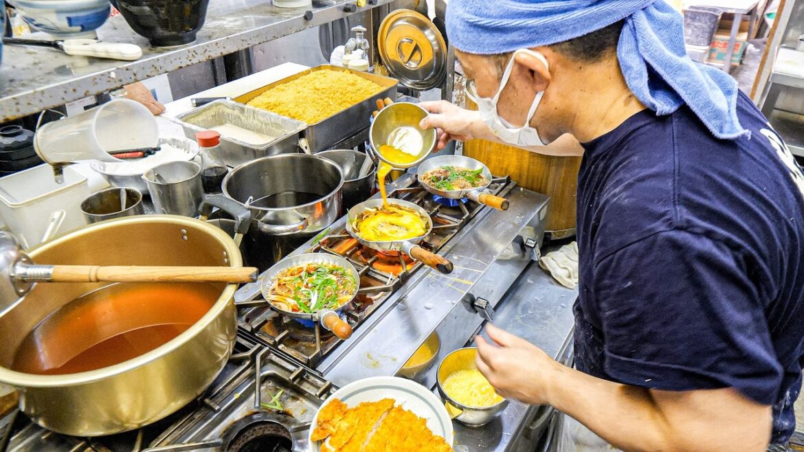【京都】巨大カツ丼と注文ラッシュを一人で捌くうどん食堂がヤバすぎる