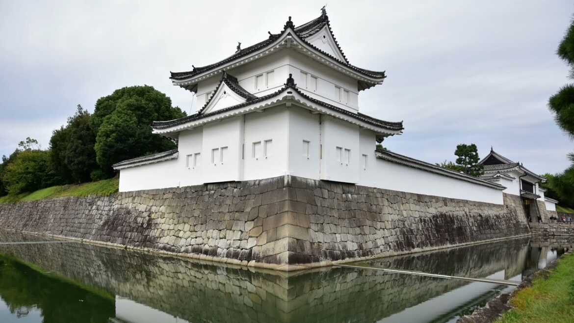 Eastern temples of Kyoto, Nijo, Toji, and Kyoto Tower (Photo tour) (4K)