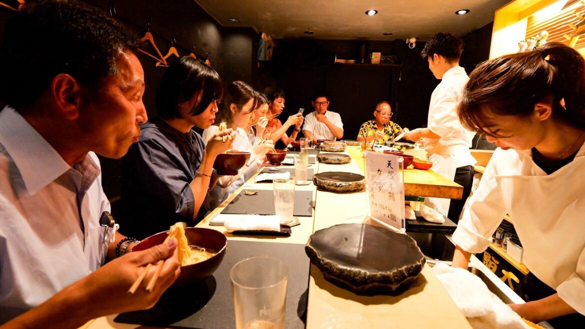 【大阪寿司】おまかせ４４００円のみで勝負する２０歳の大将がやばすぎる！