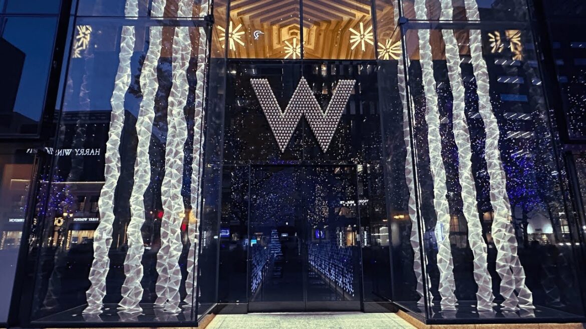 【1泊7万】大阪の高級ホテル「W大阪」に宿泊! ビルの中は想像以上に異次元でした… 【1泊7万】大阪の高級ホテル「W大阪」に宿泊! ビルの中は想像以上に異次元でした…