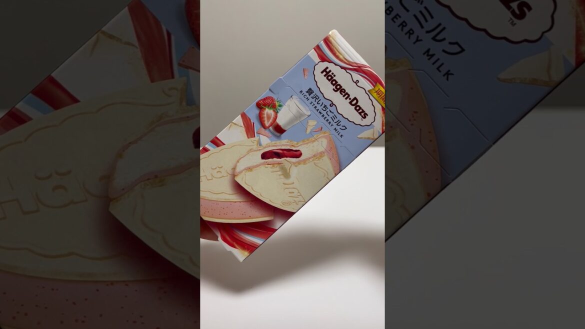 🍨Haagen-Dazs Ice Cream Crispy Sandwich Rich Strawberry Milk #shorts 🍨Haagen-Dazs Ice Cream Crispy Sandwich Rich Strawberry Milk #shorts