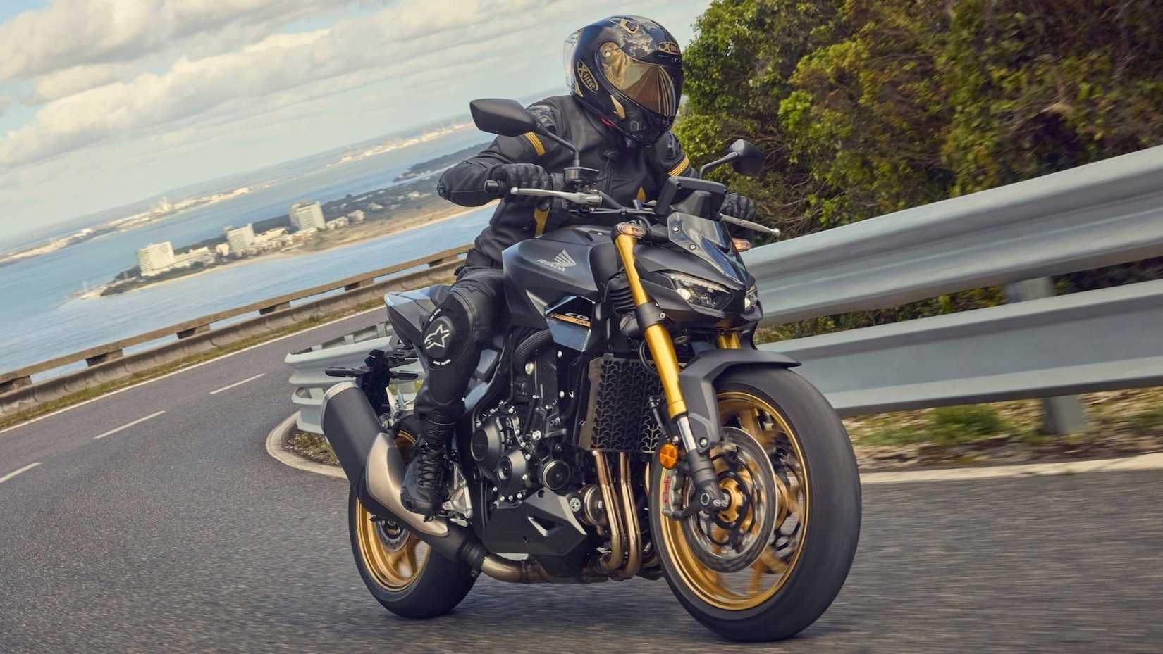 2025 Honda CB1000 Hornet SP cornering hd naked sports bike wallpaper