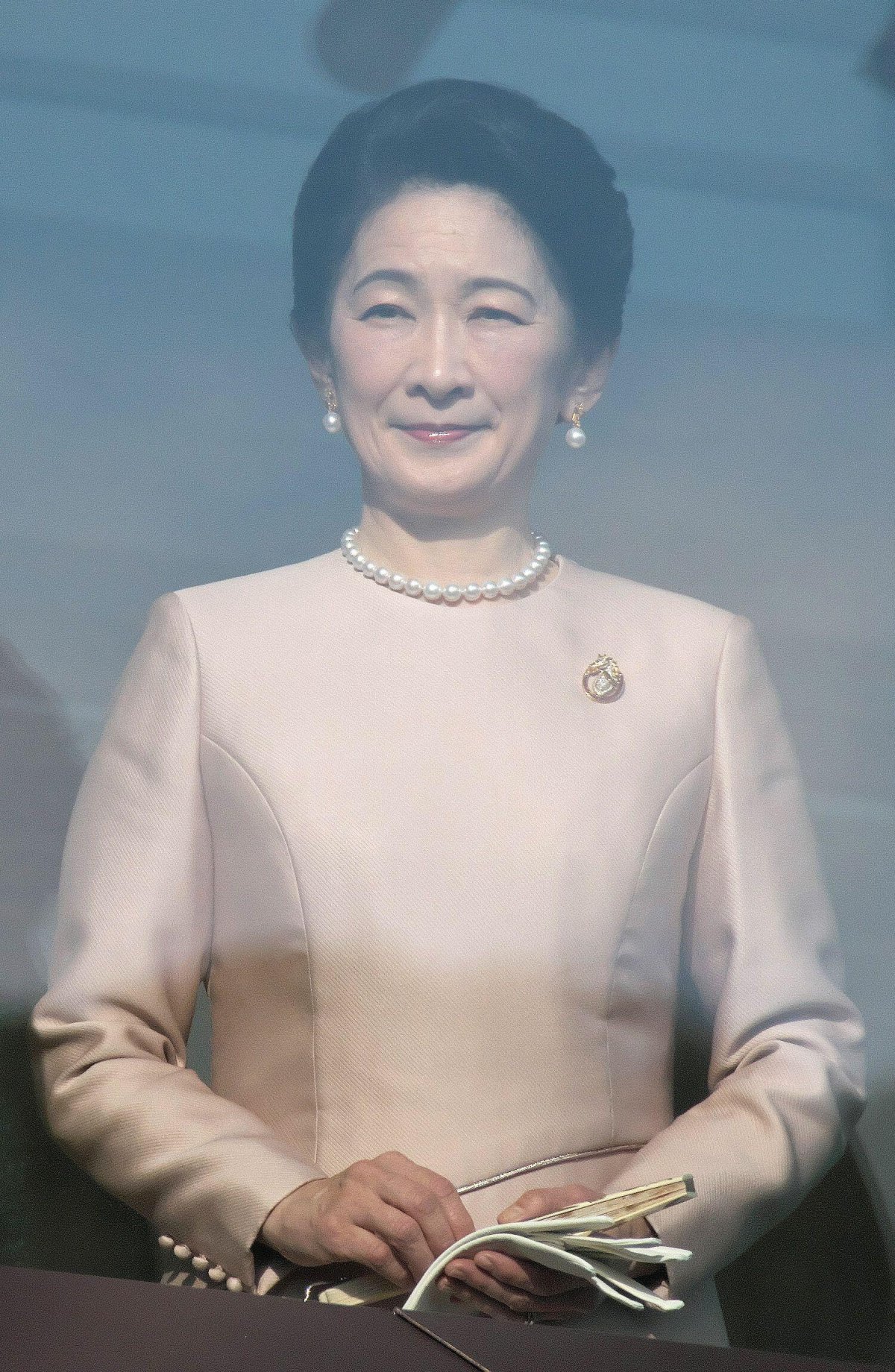 The Crown Princess of Japan appears on the balcony of the Imperial Palace in Tokyo on January 2, 2026 (Keizo Mori/UPI/Alamy)