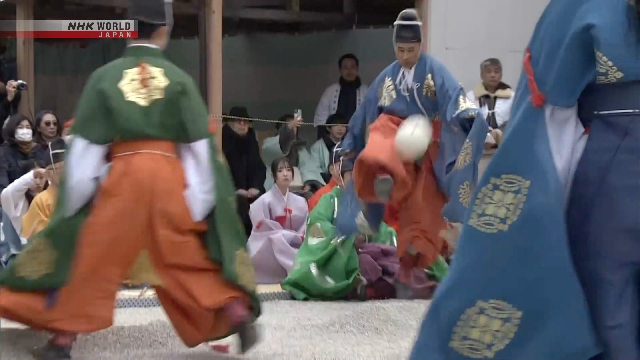 Ancient ball-kicking game performed to mark New Year at Kyoto shrine Ancient ball-kicking game performed to mark New Year at Kyoto shrine