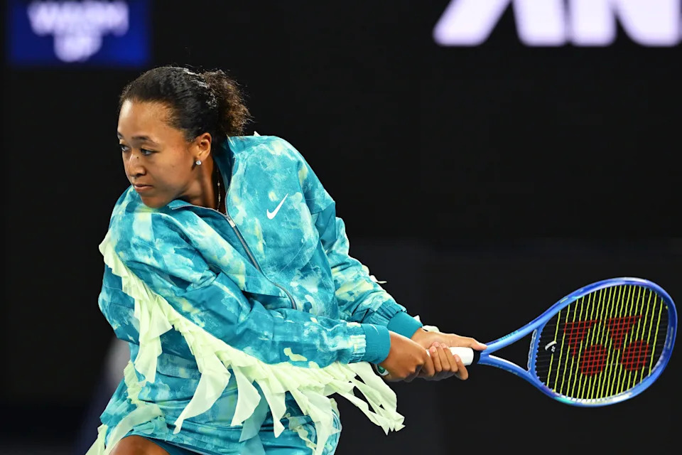 MELBOURNE, AUSTRALIA - JANUARY 20: Naomi Osaka of Japan warms up in a custom outfit ahead of the Women's Singles First Round match against Antonia Ruzic of Croatia on day three of the 2026 Australian Open at Melbourne Park on January 20, 2026 in Melbourne, Australia. (Photo by Quinn Rooney/Getty Images)