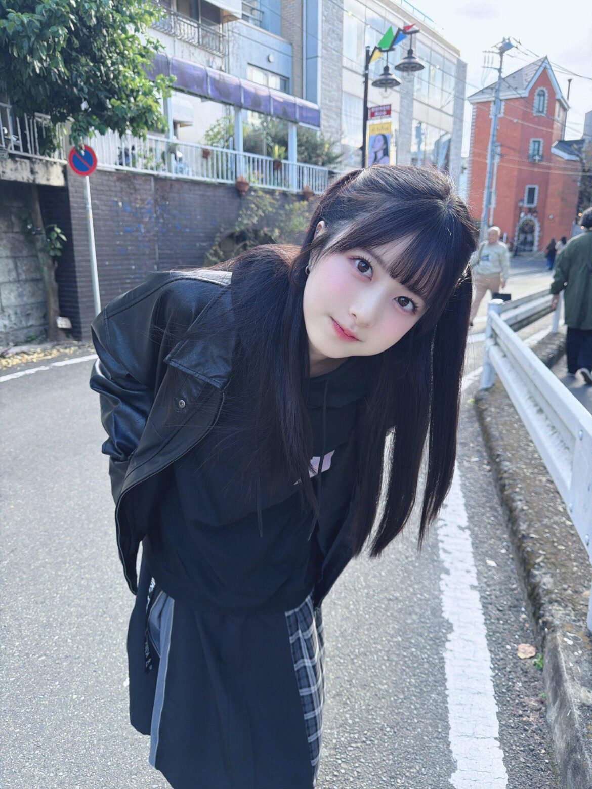 Tsukishiro Rina from Her KINGLYMASK Collab