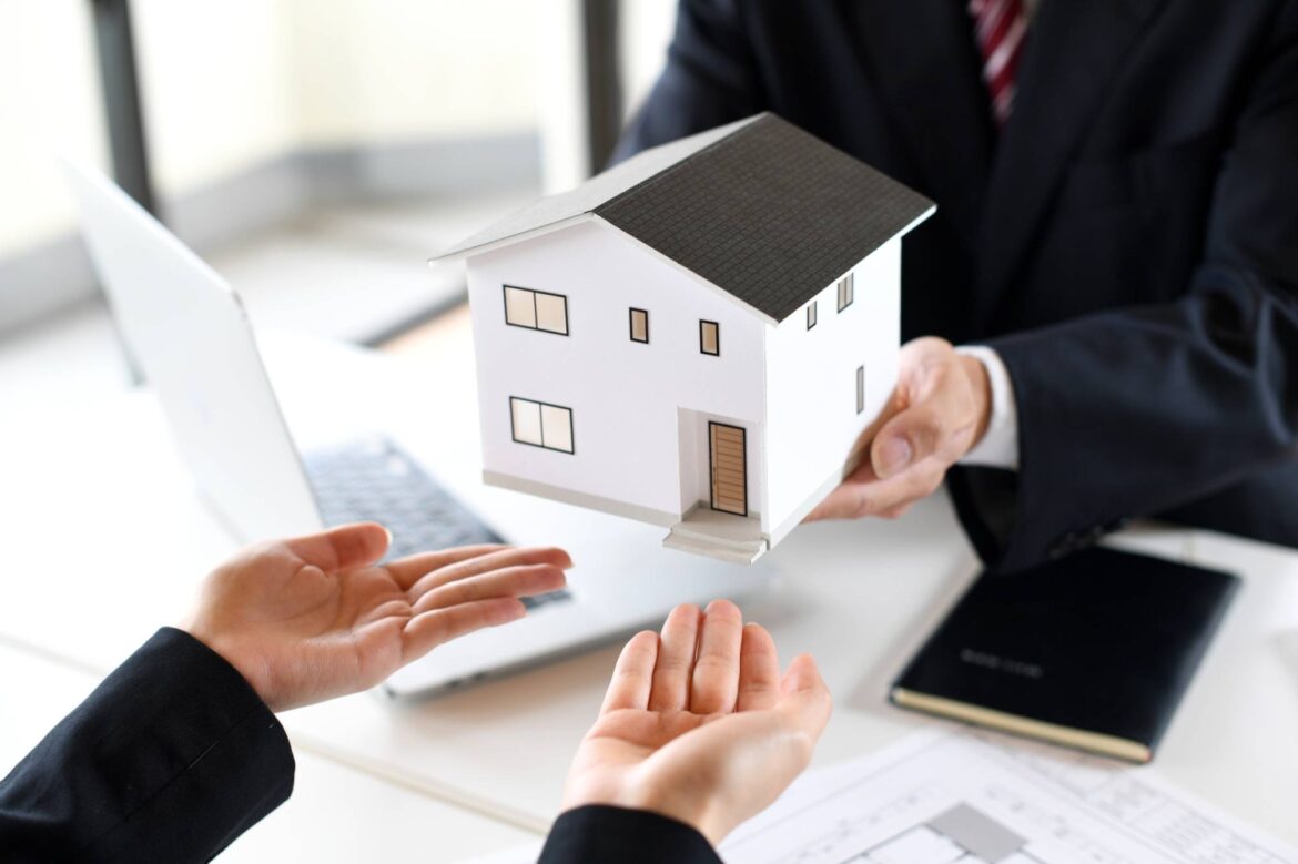 Judicial scrivener arrested over property scam in Osaka