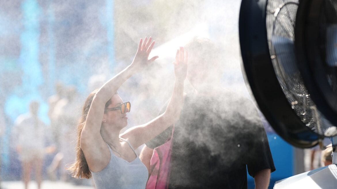 weather, heat in Melbourne, Jannik Sinner wins as players taken off court; Order of play; Matches rescheduled due to temperature weather, heat in Melbourne, Jannik Sinner wins as players taken off court; Order of play; Matches rescheduled due to temperature