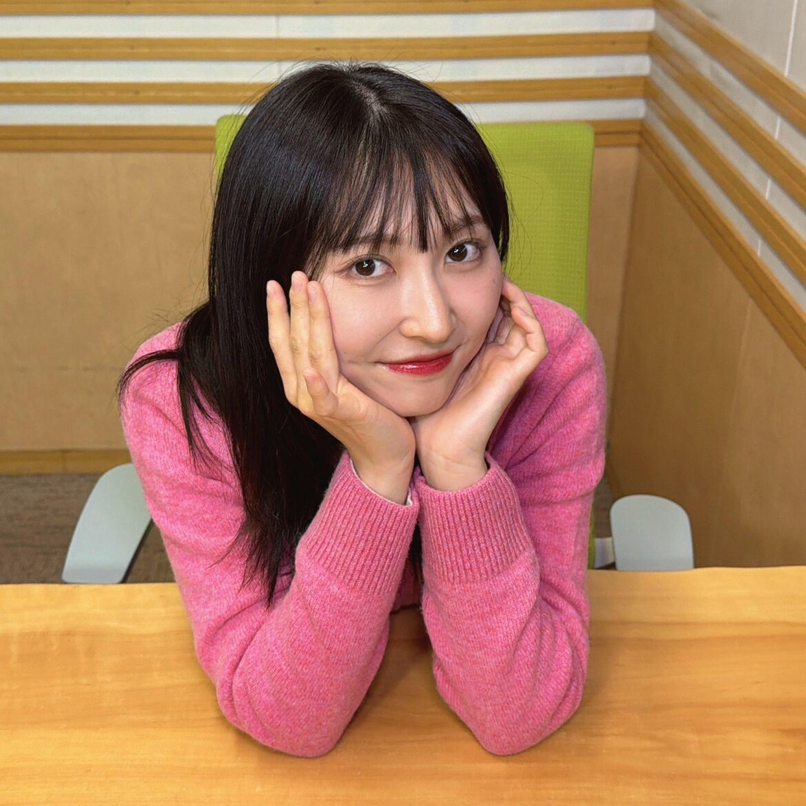 Wakayama Shion from AVIOT Radio