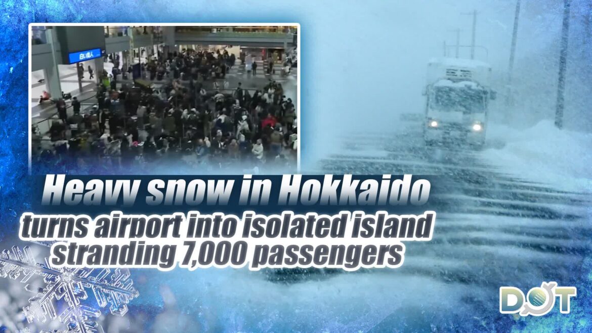 Heavy snow in Hokkaido turns airport into isolated island, stranding 7,000 passengers Heavy snow in Hokkaido turns airport into isolated island, stranding 7,000 passengers