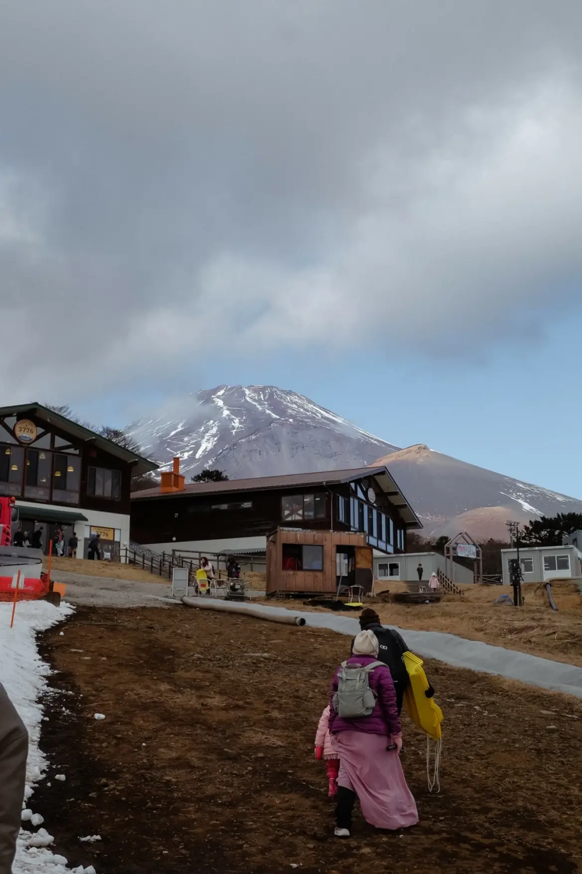 Manila Bulletin - Japanese embassy: 'Unprecedented level' of applicants limits visa application slots