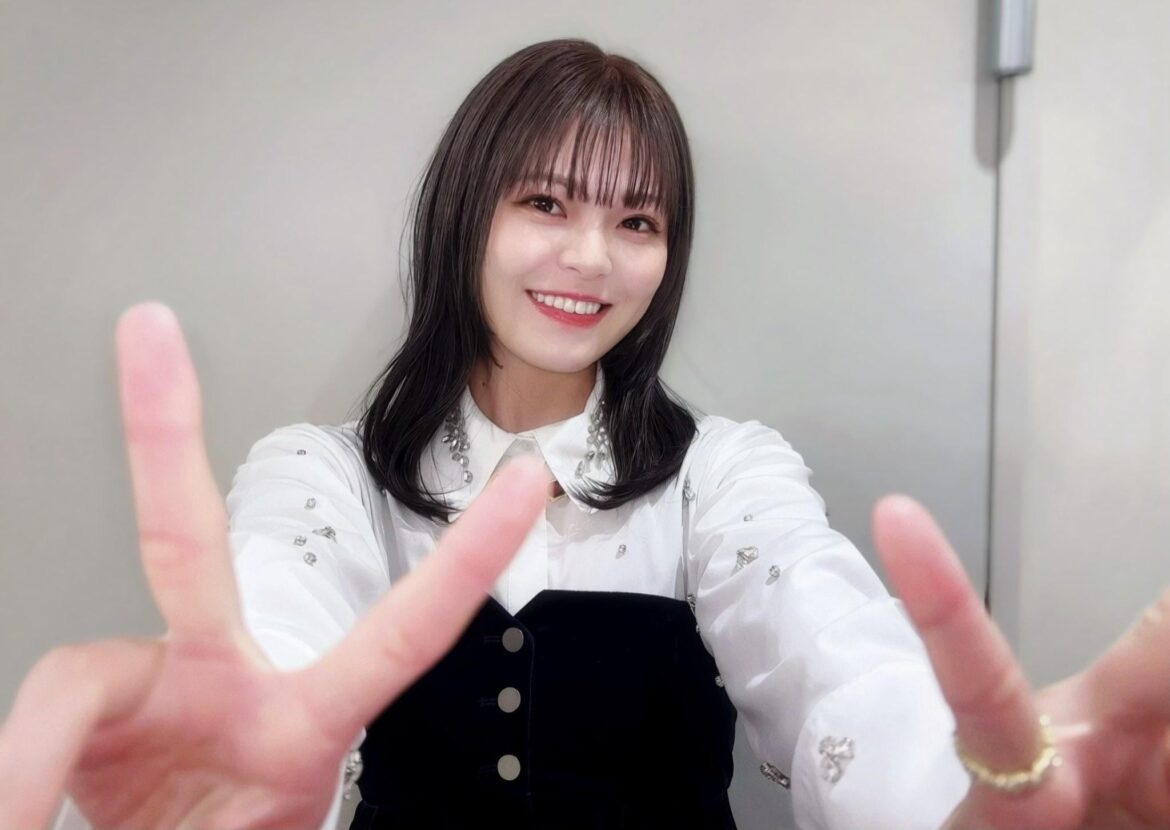 Sayumi Suzushiro: ✌️✨