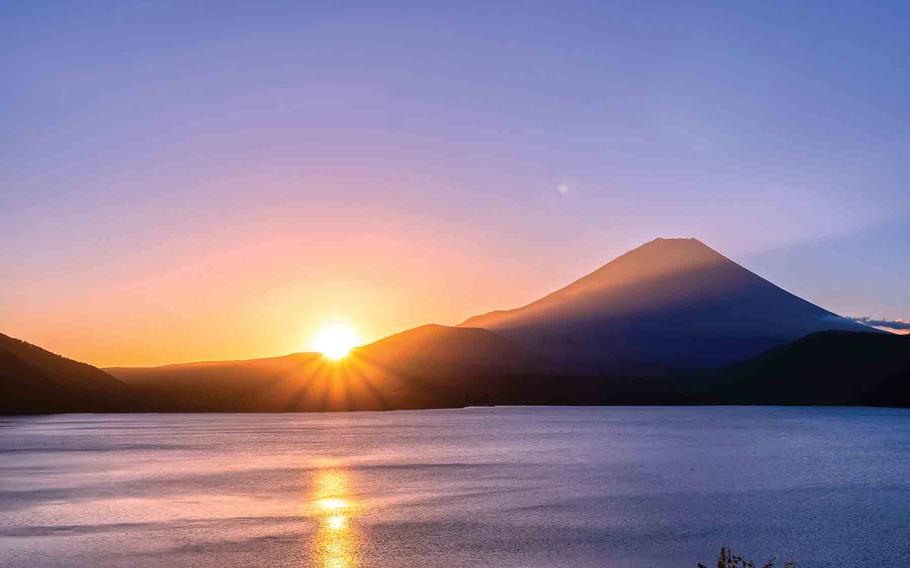 Hatsuhinode - first sunrise of the year near Mt. Fuji