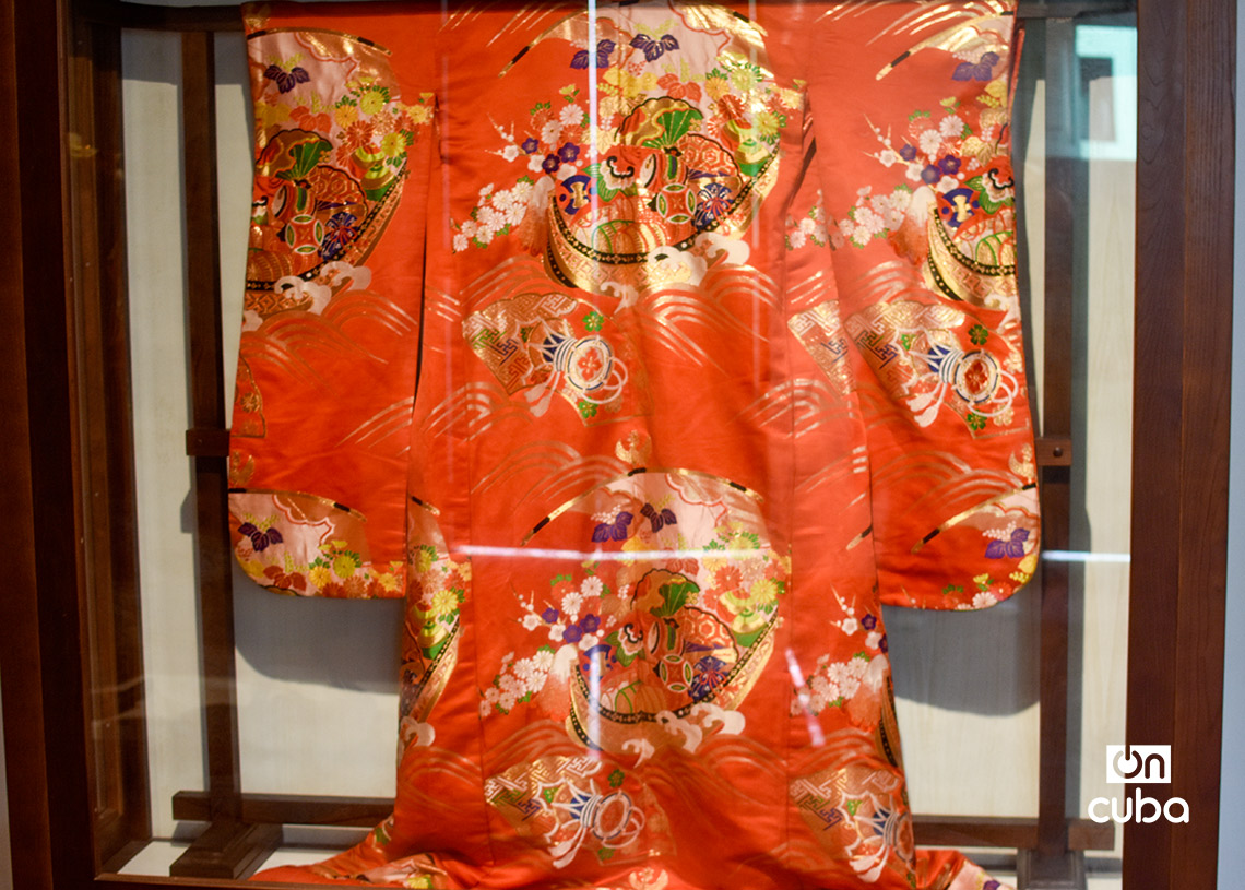 Part of the Japanese collection at the House of Asia in Havana. Photo: Otmaro Rodríguez. 