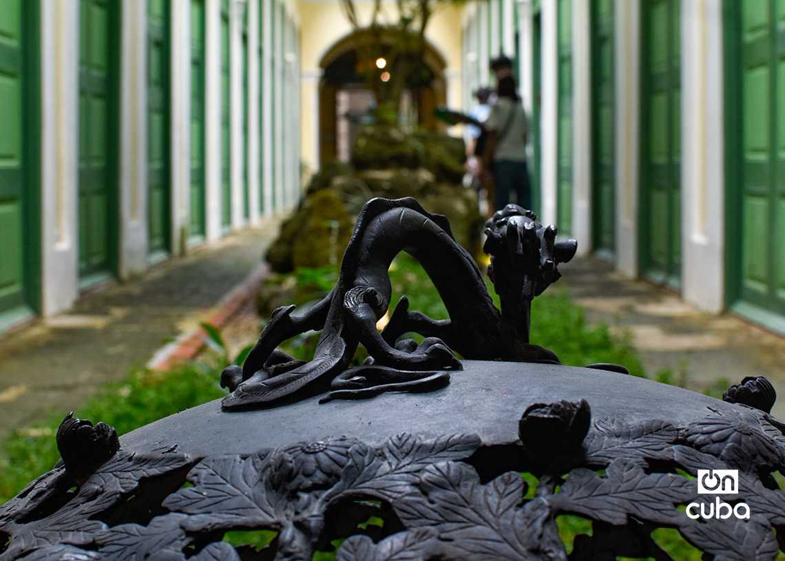 Part of the Japanese collection at the House of Asia in Havana. Photo: Otmaro Rodríguez.