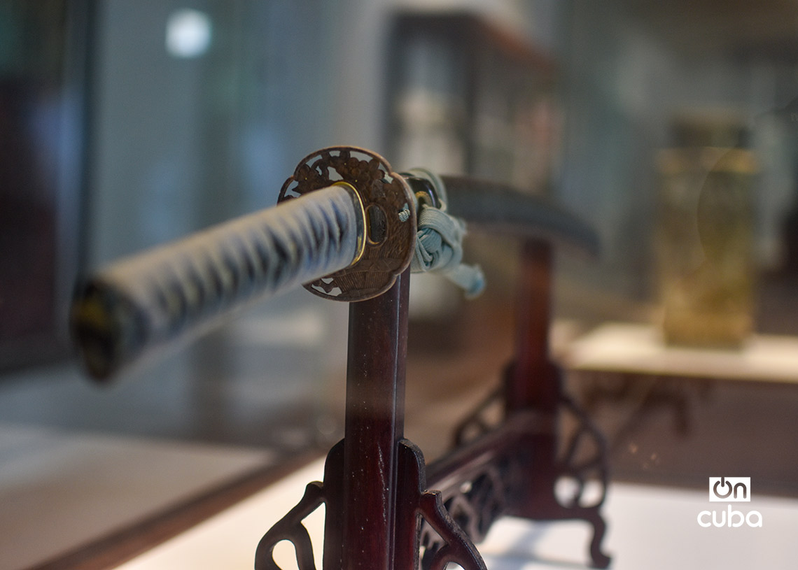 Samurai sword, part of the Japanese collection at the House of Asia in Havana. Photo: Otmaro Rodríguez. 