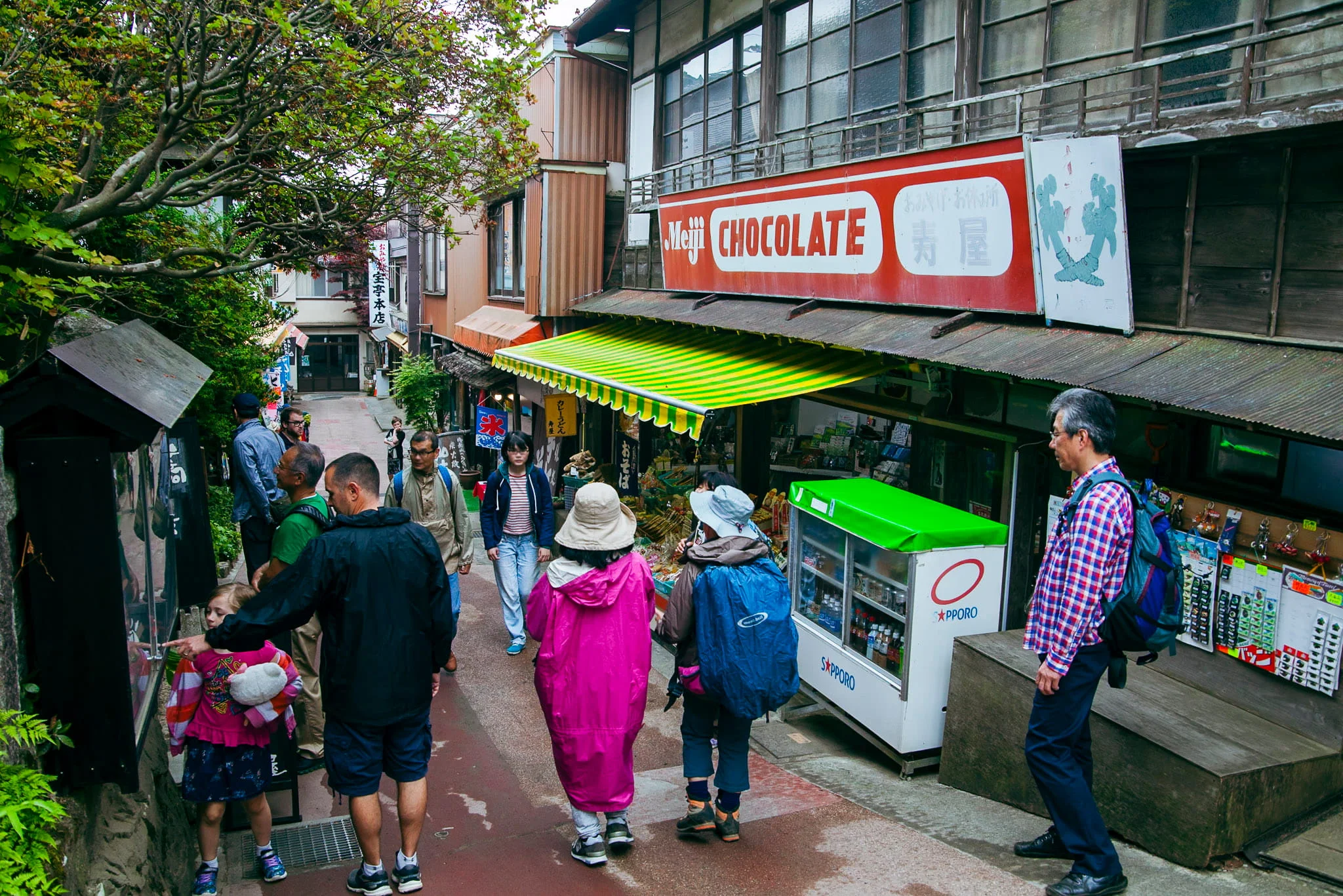 Shops along the Musashi Mitake Shrine approach