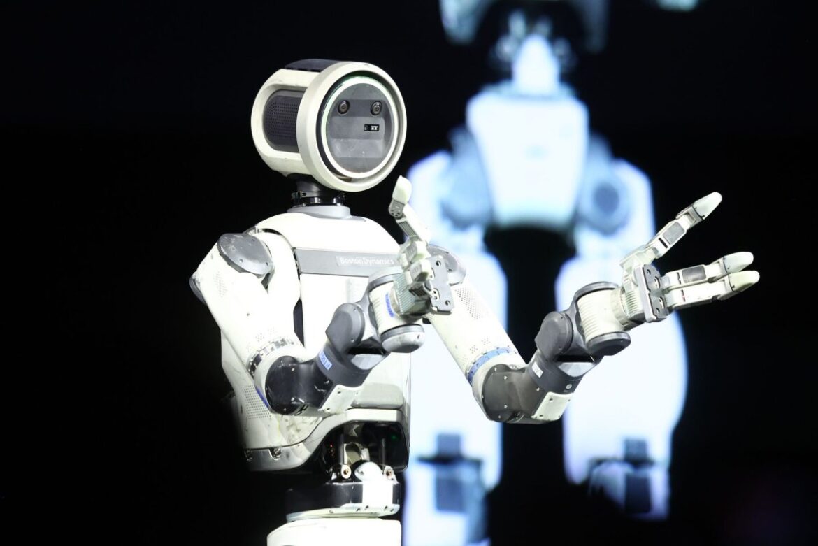 Report warns Korea robot supply chain lags behind Japan on local parts