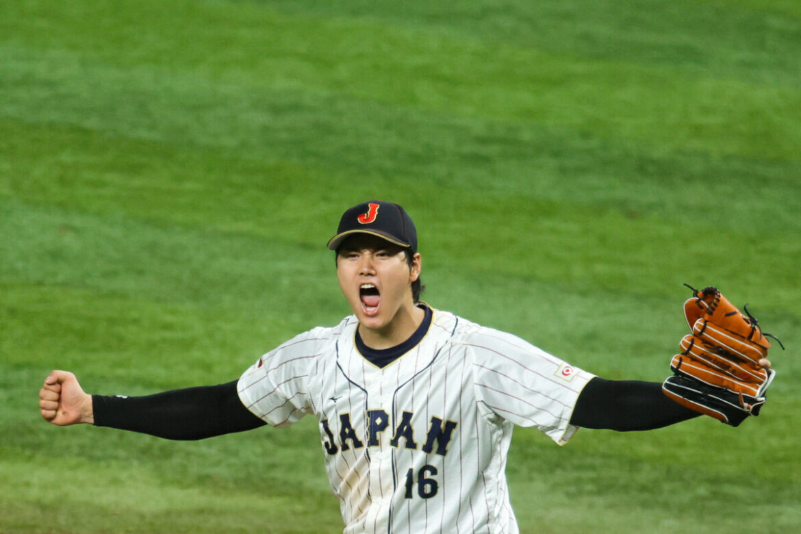 Japan Airlines Shows Dodgers' Shohei Ohtani as Samurai in Ad