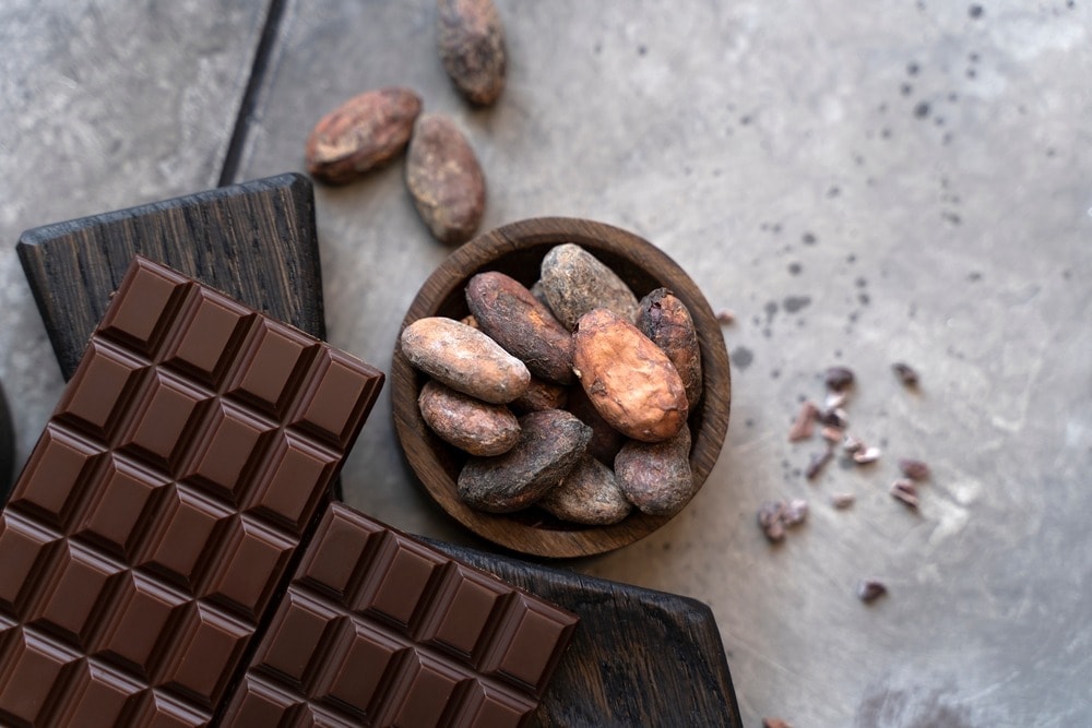 One of the clearest examples of this culinary mix is Borough Market. It is one of the oldest food markets in the city and remains one of the busiest. The market is packed with stalls selling artisan bread, cheeses, fresh seafood, pastries, handmade chocolates and global spices. Tourists and locals mingle freely here. It feels less like a market and more like a food festival that never ends. One of the clearest examples of this culinary mix is Borough Market. It is one of the oldest food markets in the city and remains one of the busiest. The market is packed with stalls selling artisan bread, cheeses, fresh seafood, pastries, handmade chocolates and global spices. Tourists and locals mingle freely here. It feels less like a market and more like a food festival that never ends.