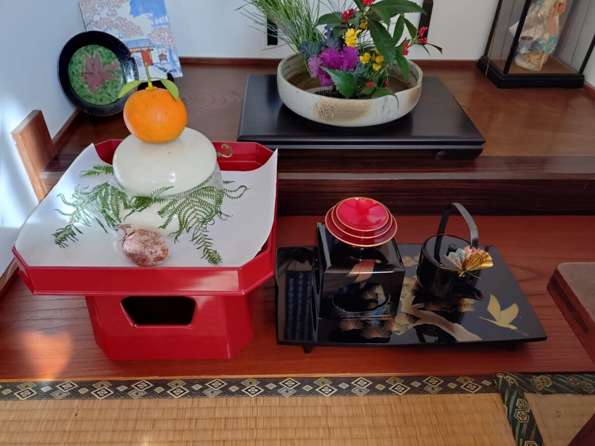 Kagami-mochi and Otoso ware