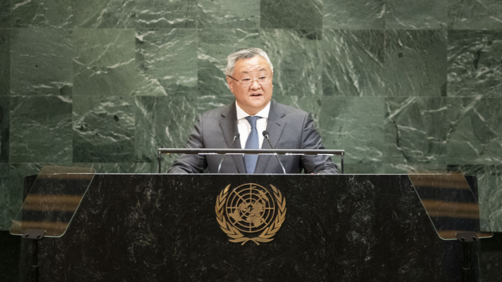 China urges Japan to reflect on historical wrongdoings, correct mistakes