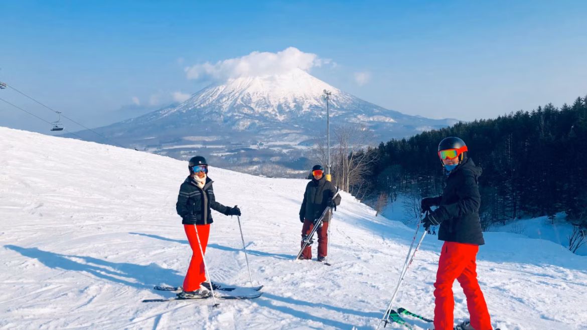 Day 1 Morning Pre-book your ski or snowboarding equipment via the Rhythm Japan website ahead of time and get fitted for skis and boots at the Hirafu store from 8am. From there, you can walk up to the King Gondola. Make sure you have bought an All Mountain Lift Pass from Niseko United either online or from any of the ticket counters at the resort. On a bluebird day, it doesn&rsquo;t get much better than the fresh, early-morning runs down to base, with vistas of Mount Yotei near taking your breath away.