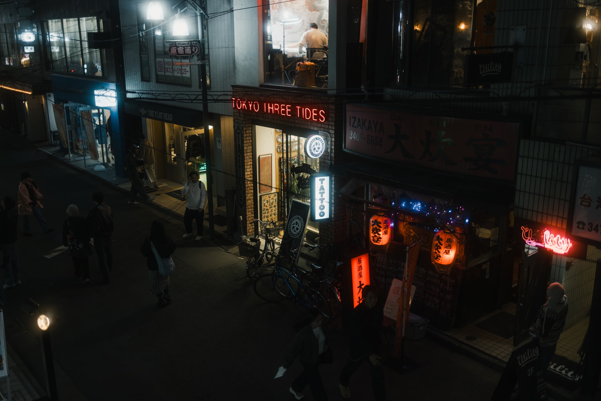 Dillon Forte @ Three Tides Tattoo Tokyo, photo by Diego Gamez