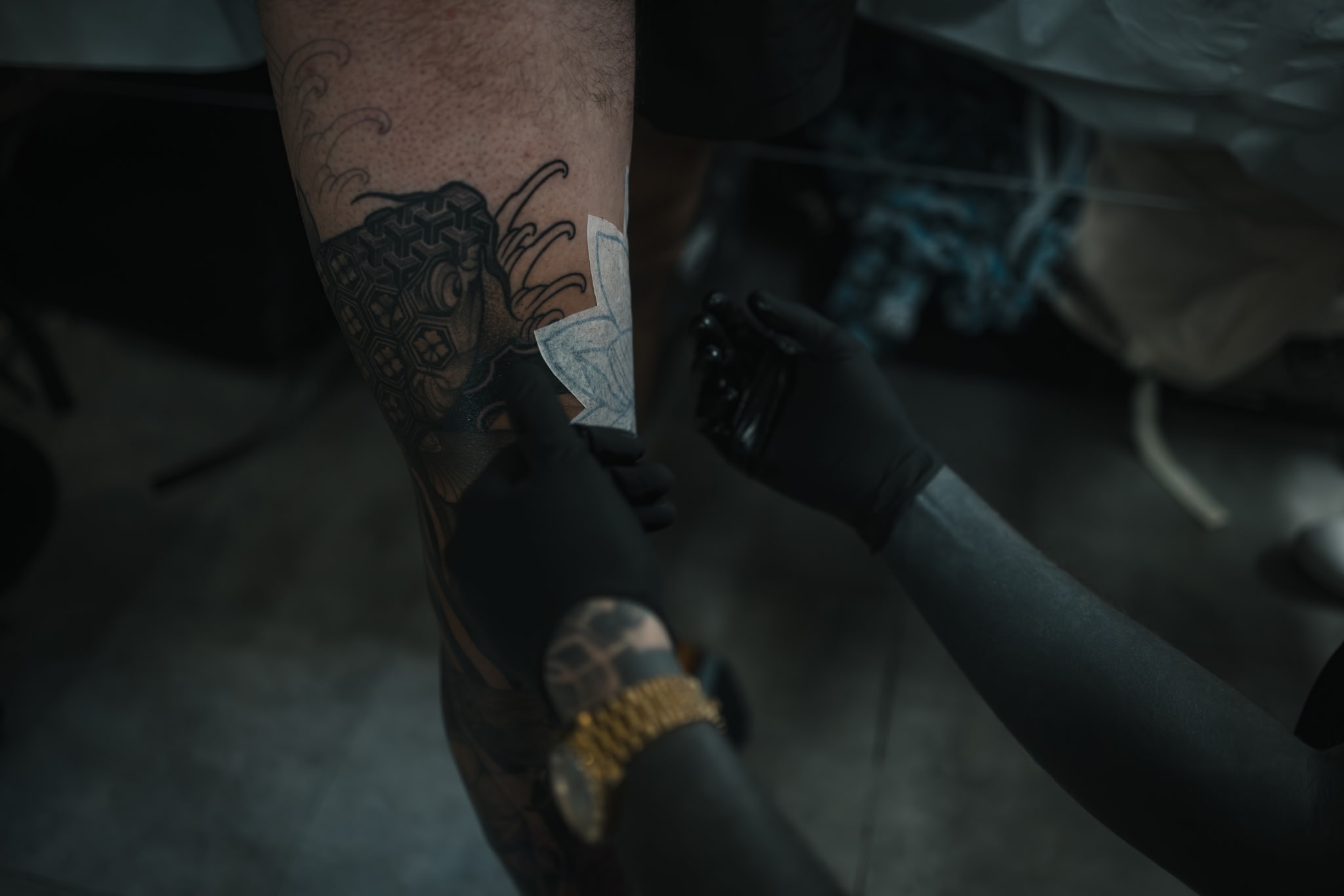 Dillon Forte @ Three Tides Tattoo Tokyo, photo by Diego Gamez