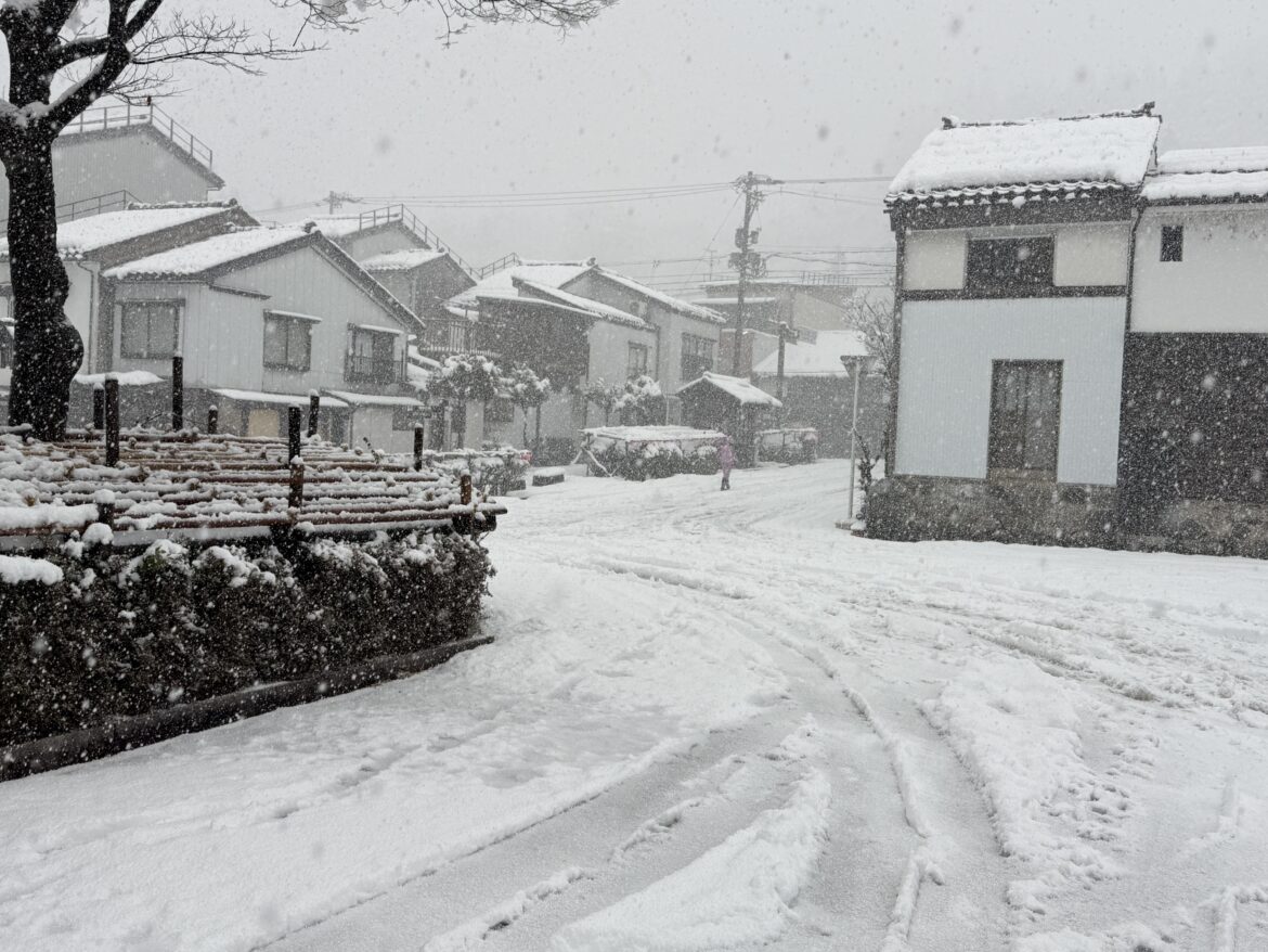 Heavy snowy day in Yatsuo