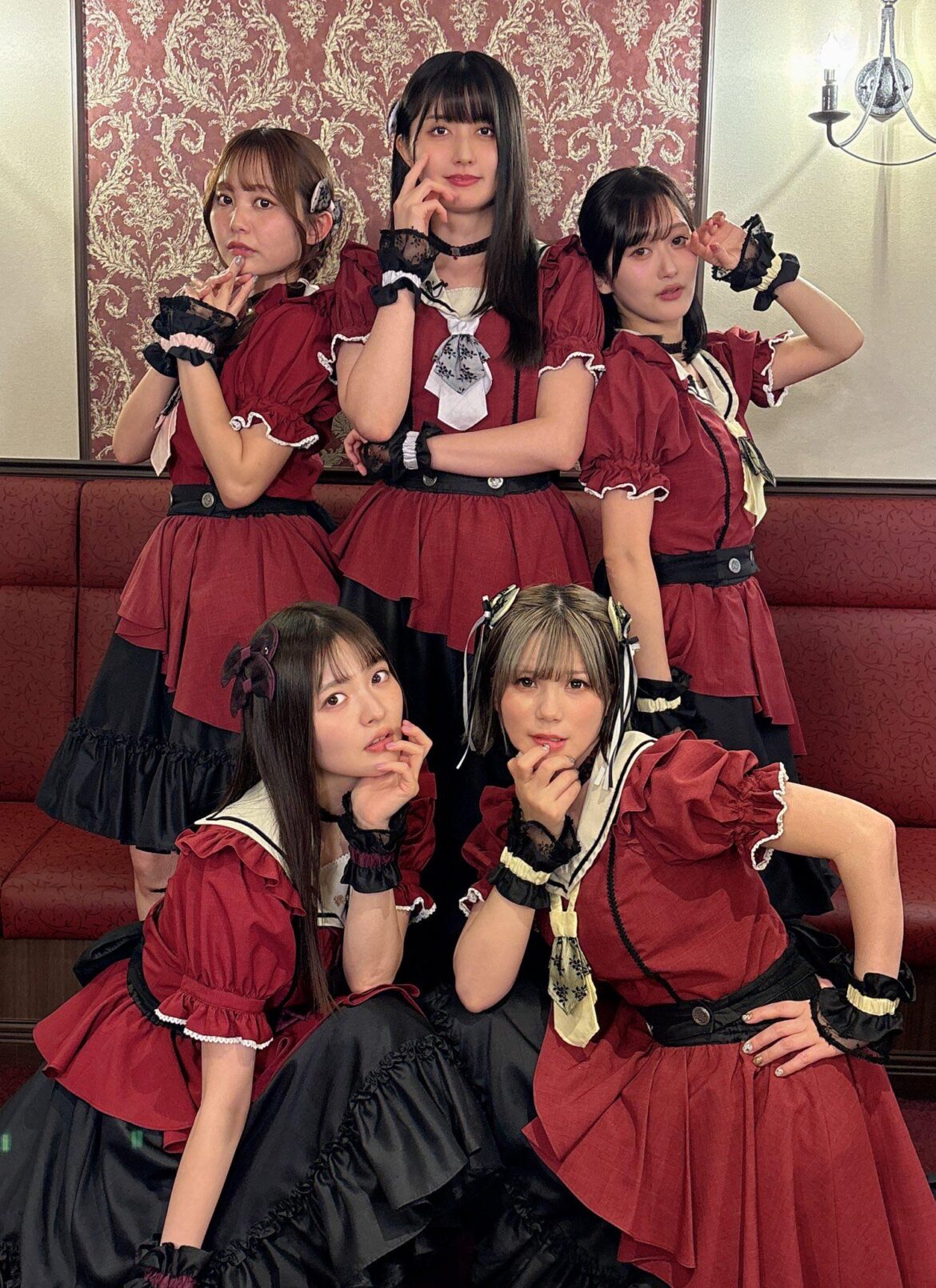 Uesaka Sumire Called in Some Reinforcements to Twilight Rouge