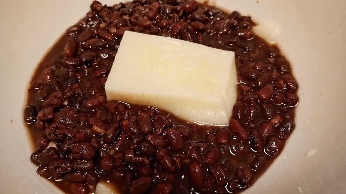 Zenzai is a dish made by adding mochi to red bean soup (Oshiruko). What is your most moving experience with food?