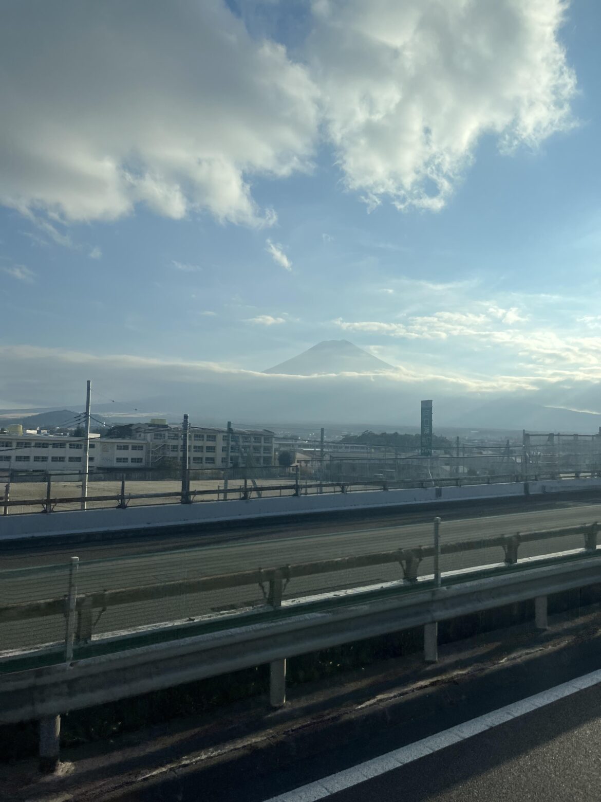 Mt. Fuji started showing itself when my family already headed to the bus back to Shinjuku, oh shucks.