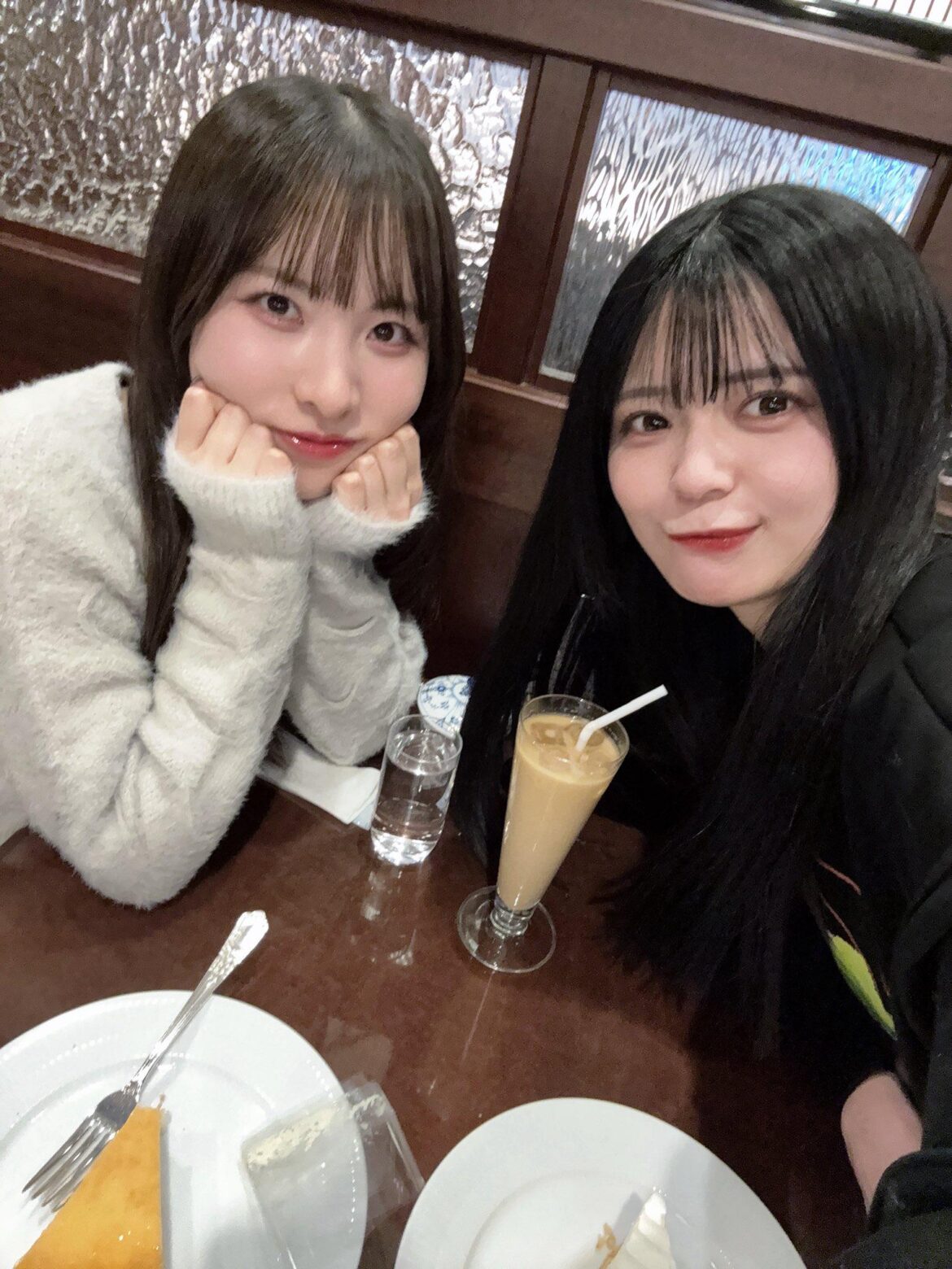 Tono Hikaru and Tsumugi Risa Hung Out