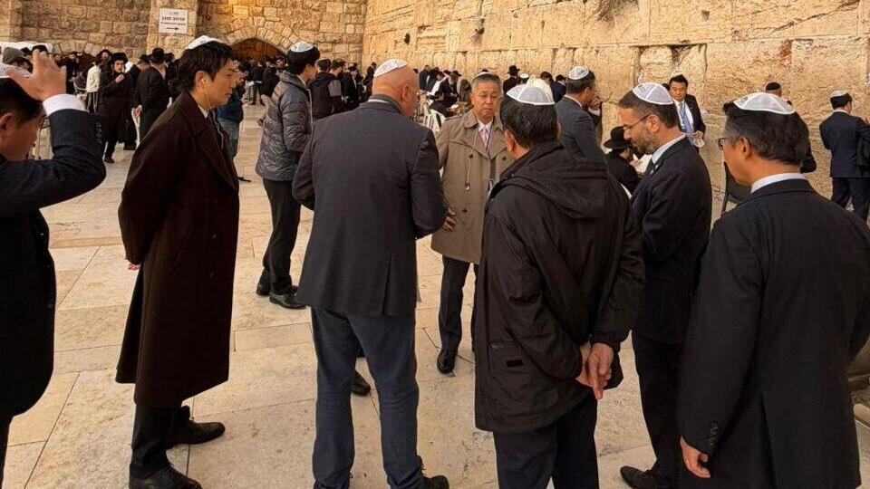 חברי הפרלמנט היפנים מבקרים בארץ