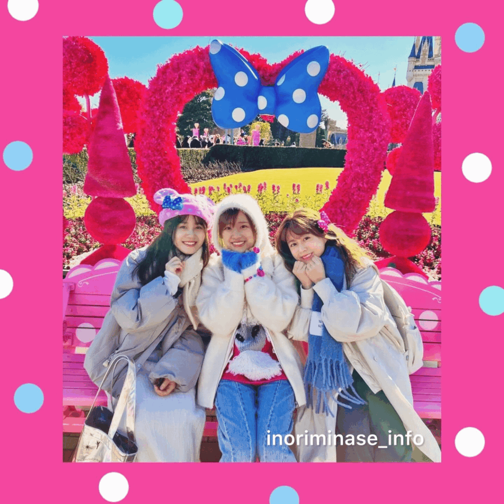 Itou Miku, Takahashi Rie, and Minase Inori at Disney🤍🩷🩵