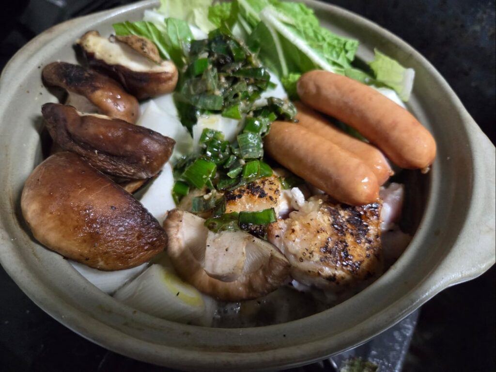 Home cooking in Japan: two simple hot pot dinners