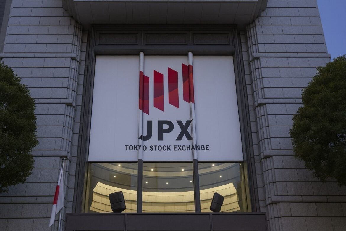Tokyo stock market today: Nikkei, Topix close at record highs as banks and energy lead