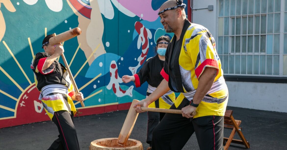 Watch traditional Japanese mochi pounding in Koreatown this weekend Watch traditional Japanese mochi pounding in Koreatown this weekend