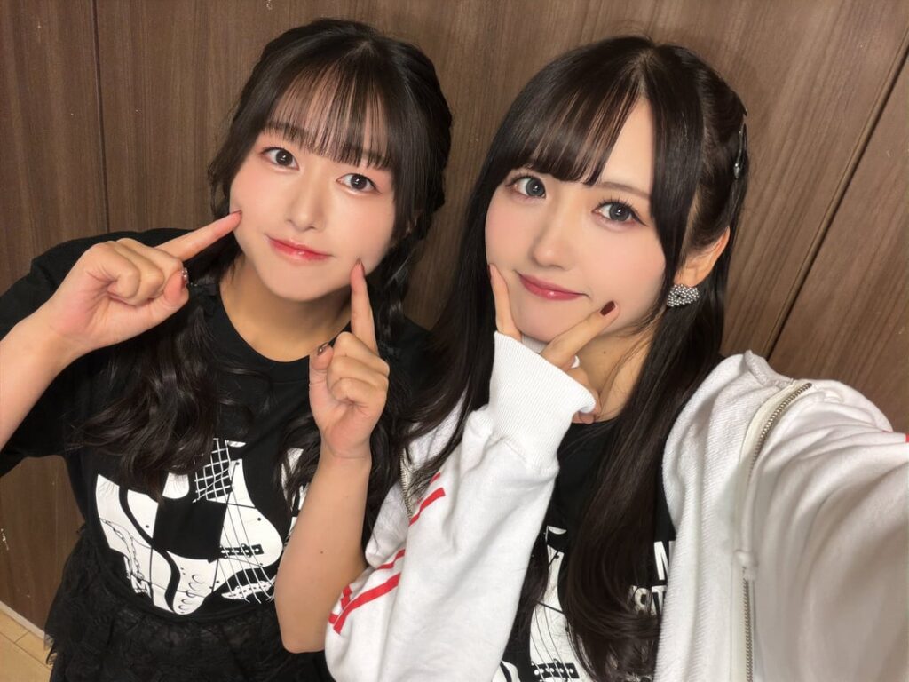 Hayashi Coco and Okada Mei from Meishan's 2nd Live『𝐌𝐲 𝐒𝐭𝐨𝐫𝐲 𝐘𝐨𝐮𝐫 𝐒𝐭𝐨𝐫𝐲』❤️‍🩹🎸🪽⋆✦