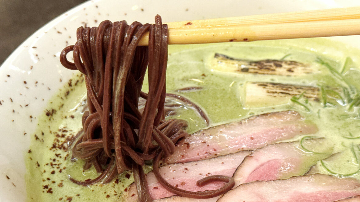 The Valentine's Day limited edition 'Kyoto Duck and Uji Matcha Chocolate Ramen' features the bittersweet taste of matcha and the cocoa-scented noodles, which complement the umami and sweetness of the chicken broth.