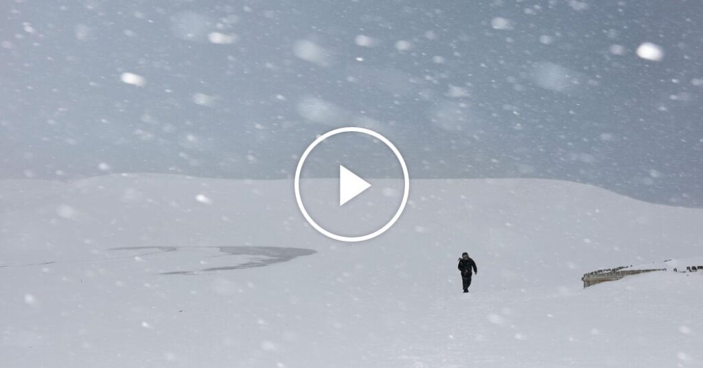 Heavy Snowfall in Japan Kills Dozens