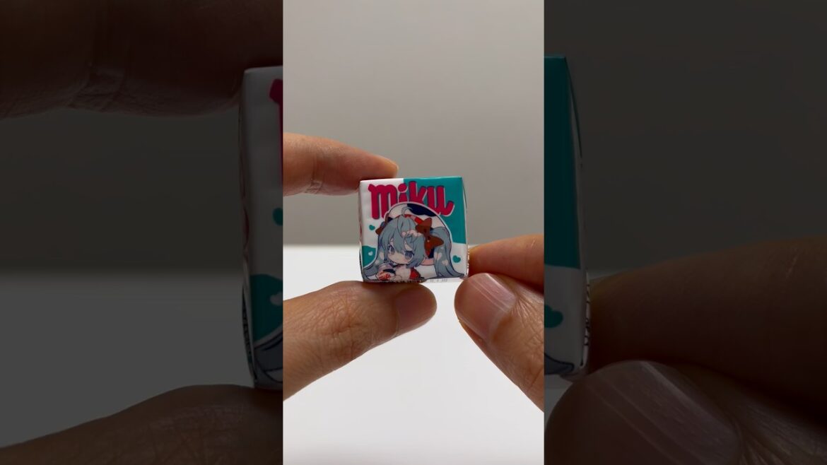 🍫Hatsune Miku Tirol Chocolate Refreshing Mint Chocolate #shorts