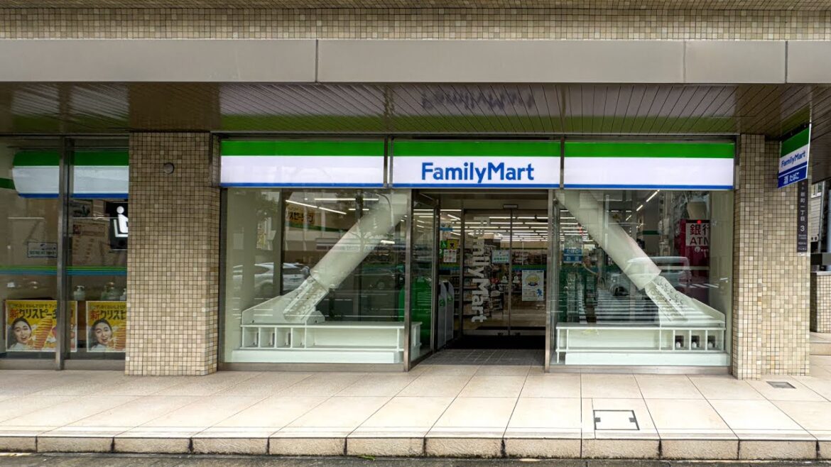 🇯🇵 FamilyMart JAPAN Discovery — #05 OSAKA (Big Store)
